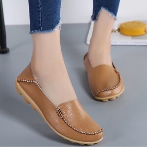 Elegant Tan Leather Loafers for Women Sz 8.5